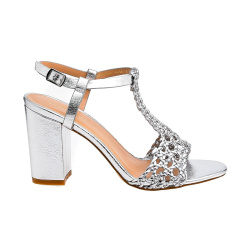 Seksowne sandały  na wesele. przyjęcie, uroczystość srebrne na słupku zdobione ażurowym paskiem poleca sklep z butami - styloweo